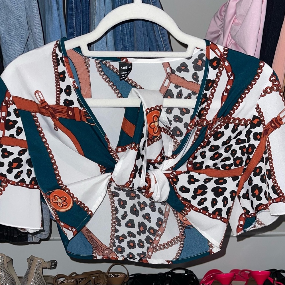 SHEIN brand xs crop shirt, can use as just the shirt or can use as a cover up